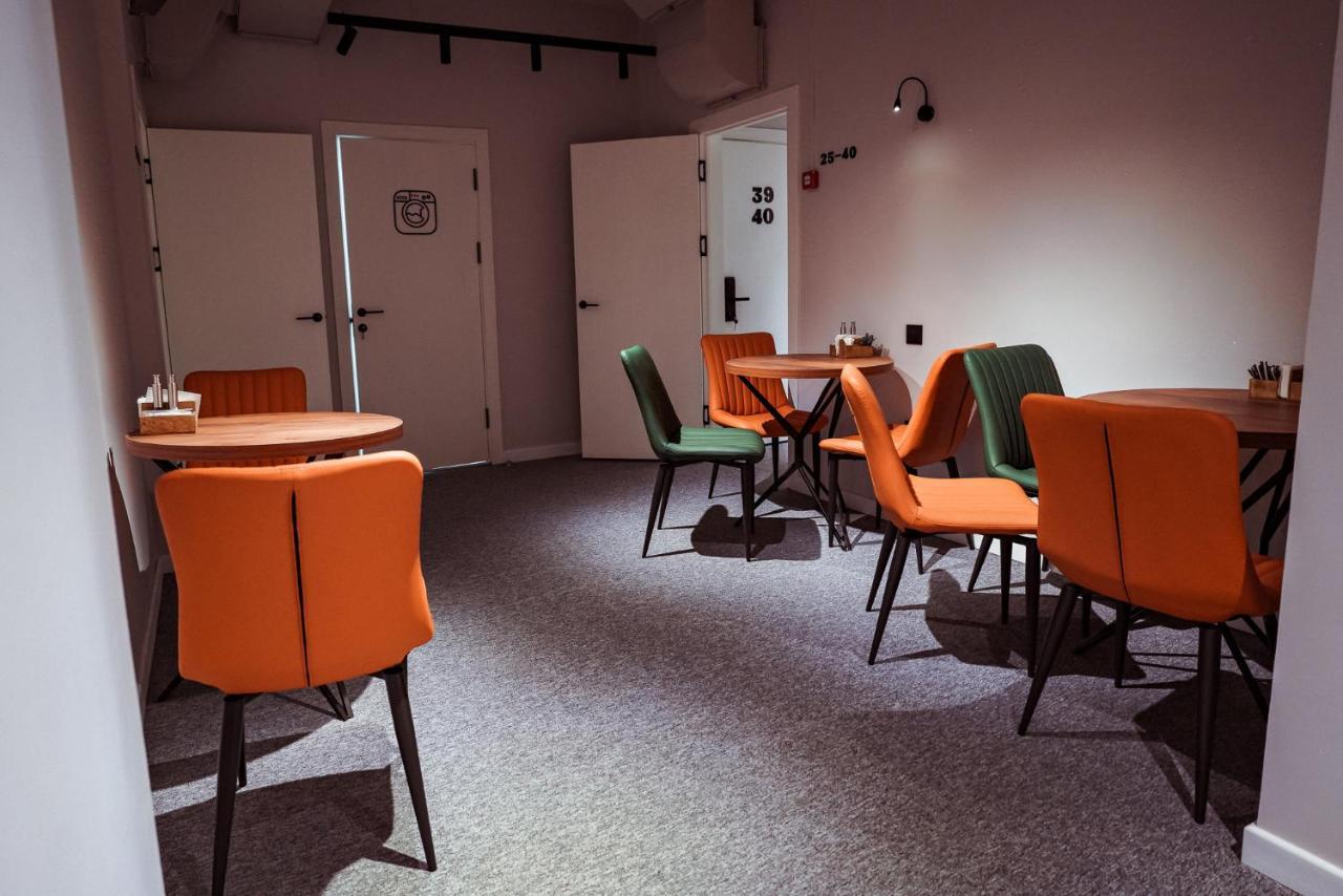 Aiva Hostel Bisjkek Eksteriør billede